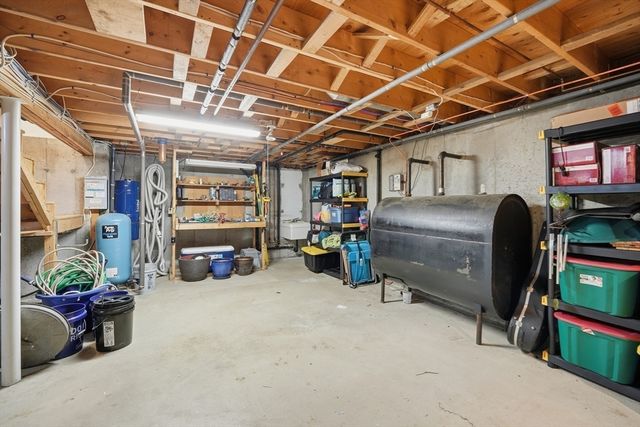 3022 Hillside Dr, Palmer, MA 01069