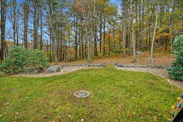 3022 Hillside Dr, Palmer, MA 01069