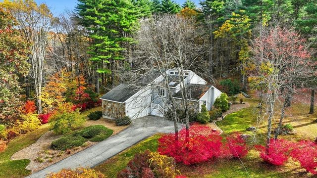 3022 Hillside Dr, Palmer, MA 01069