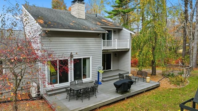 3022 Hillside Dr, Palmer, MA 01069