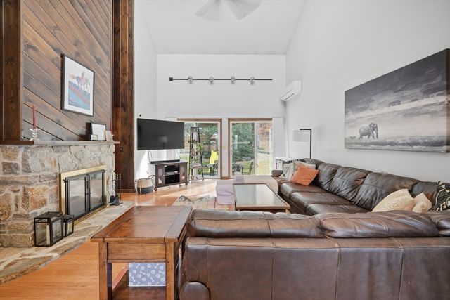 3022 Hillside Dr, Palmer, MA 01069