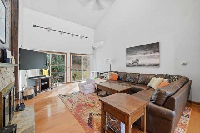 3022 Hillside Dr, Palmer, MA 01069