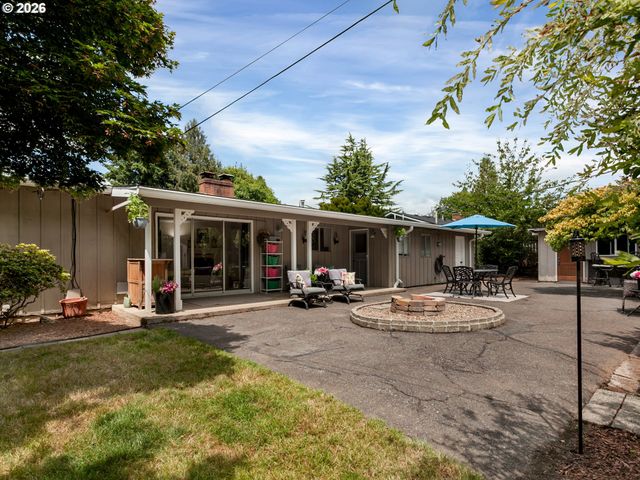 10210 Sw CRESTWOOD Ct, Beaverton, OR 97008