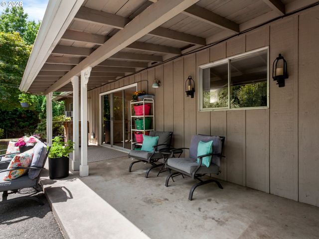 10210 Sw CRESTWOOD Ct, Beaverton, OR 97008