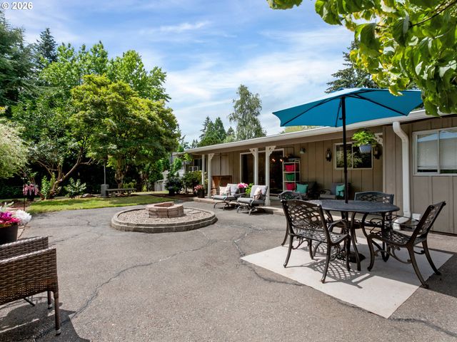10210 Sw CRESTWOOD Ct, Beaverton, OR 97008