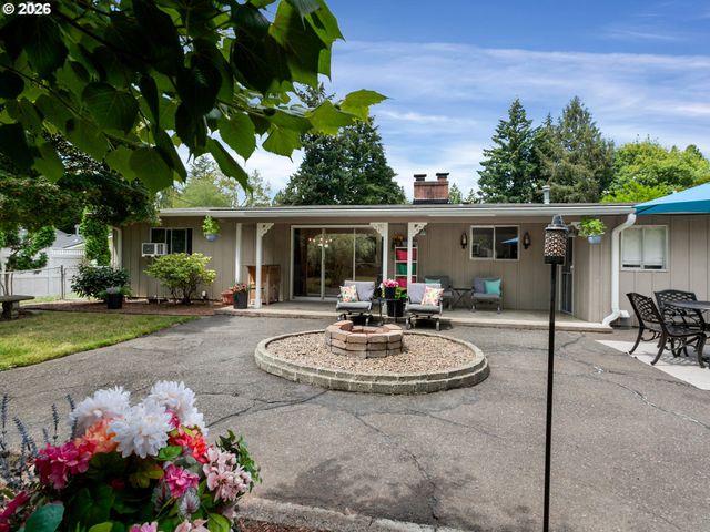 10210 Sw CRESTWOOD Ct, Beaverton, OR 97008