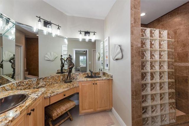 14011 Eagle Ridge Lakes DR # 203, Fort Myers, FL 33912