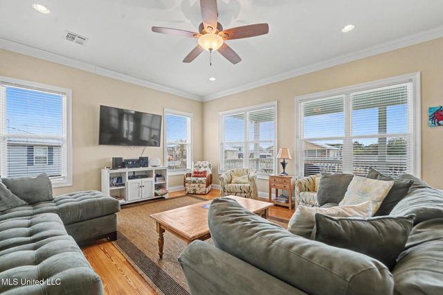 4066 Mindanao, Bay Saint Louis, MS 39520