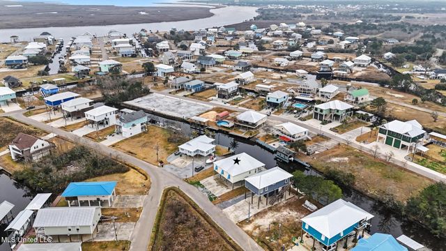 4066 Mindanao, Bay Saint Louis, MS 39520