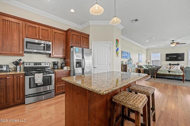 4066 Mindanao, Bay Saint Louis, MS 39520