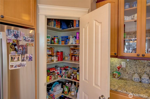 2611 Sea Crest Avenue N, Long Beach, WA 98631