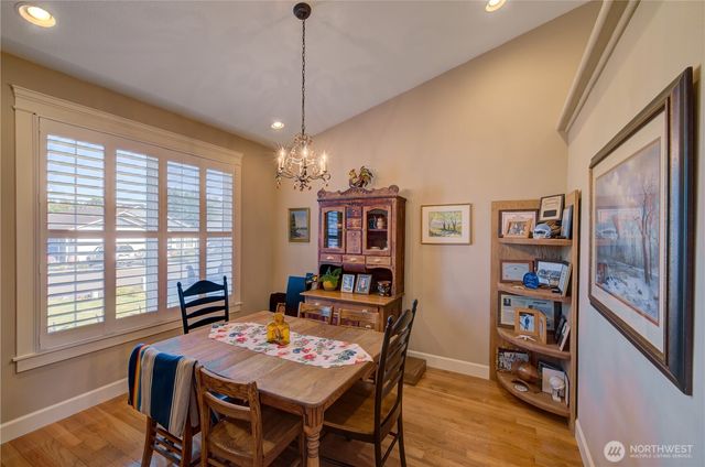 2611 Sea Crest Avenue N, Long Beach, WA 98631