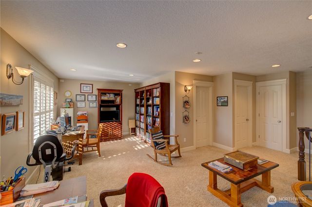 2611 Sea Crest Avenue N, Long Beach, WA 98631