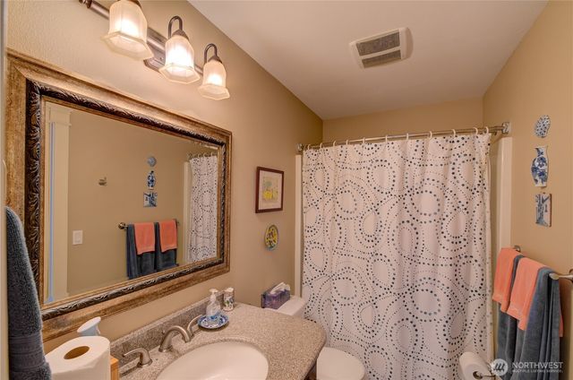 2611 Sea Crest Avenue N, Long Beach, WA 98631