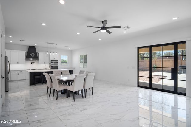 425 S HIDALGO Road, Chandler, AZ 85225