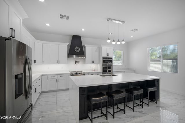 425 S HIDALGO Road, Chandler, AZ 85225