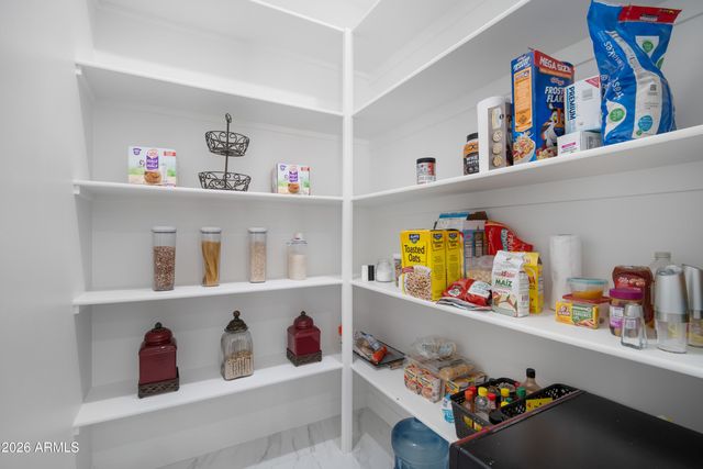 425 S HIDALGO Road, Chandler, AZ 85225