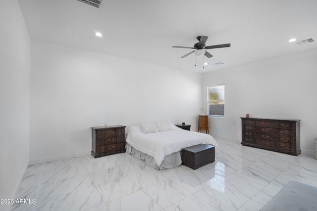 425 S HIDALGO Road, Chandler, AZ 85225