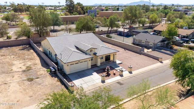 425 S HIDALGO Road, Chandler, AZ 85225