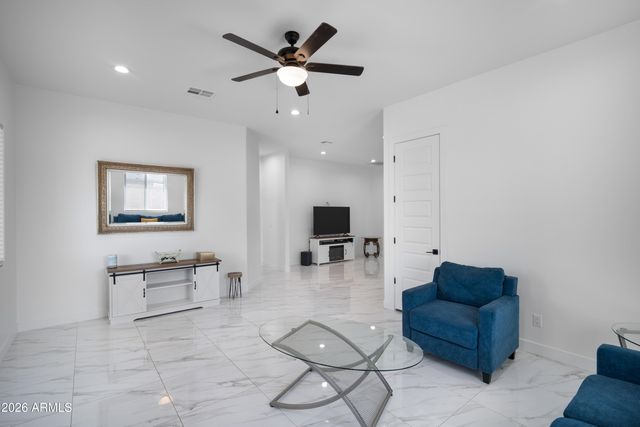 425 S HIDALGO Road, Chandler, AZ 85225