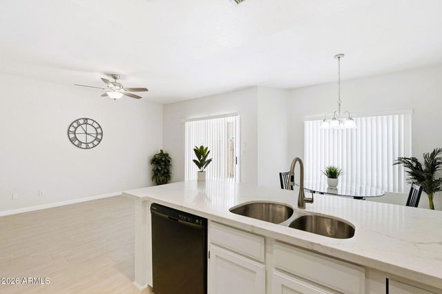 13833 S 40TH Street 1004, Phoenix, AZ 85044