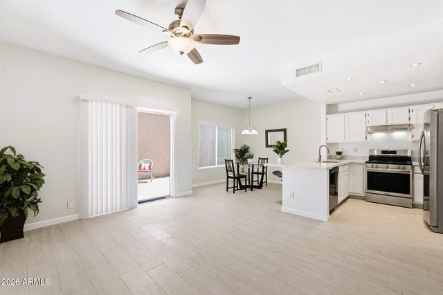 13833 S 40TH Street 1004, Phoenix, AZ 85044