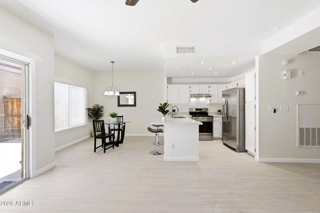 13833 S 40TH Street 1004, Phoenix, AZ 85044