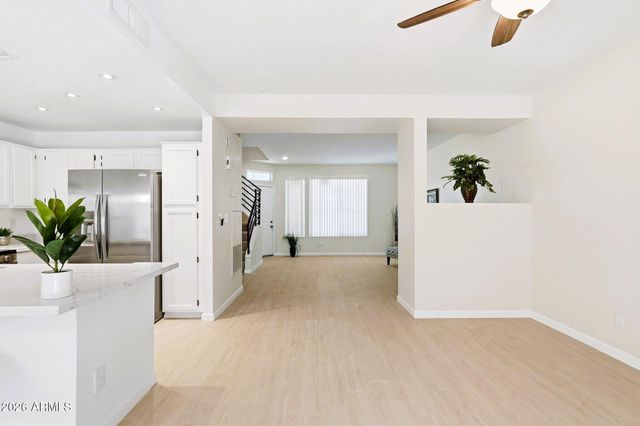 13833 S 40TH Street 1004, Phoenix, AZ 85044