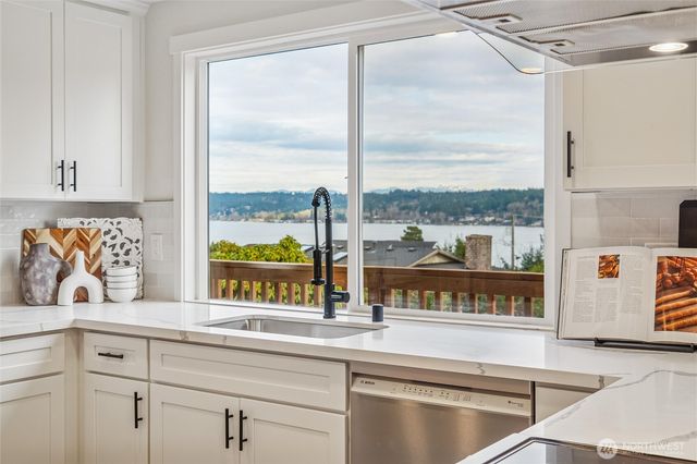 2654 171st Avenue SE, Bellevue, WA 98008