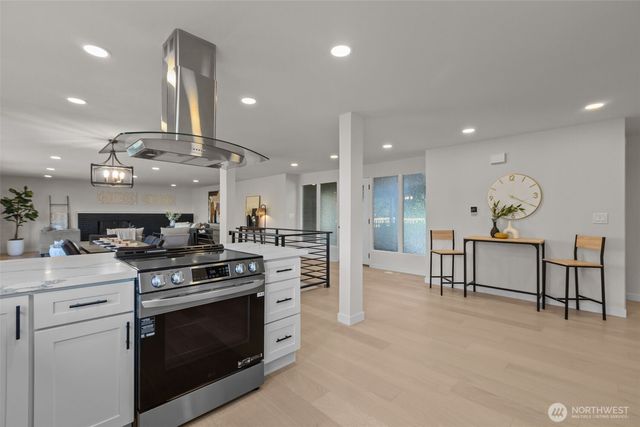 2654 171st Avenue SE, Bellevue, WA 98008