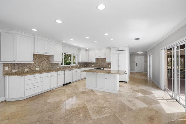770 Peachtree Lane, Boca Raton, FL 33486