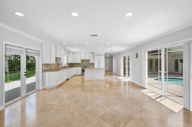 770 Peachtree Lane, Boca Raton, FL 33486