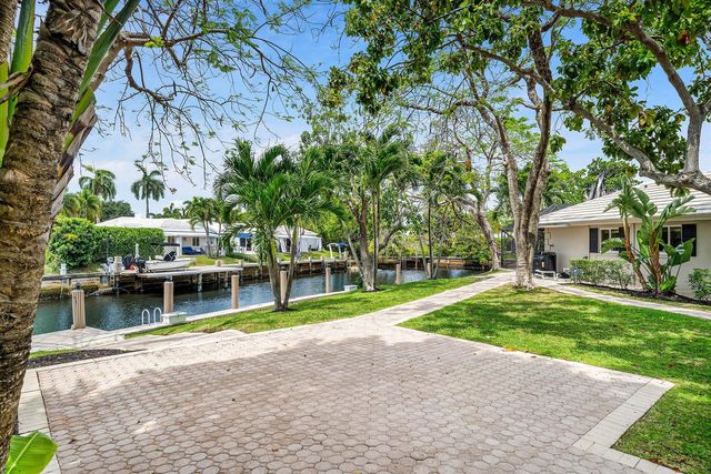 770 Peachtree Lane, Boca Raton, FL 33486