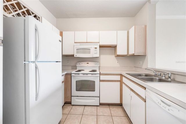 2564 ROBERT TRENT JONES DRIVE 1331, Orlando, FL 32835
