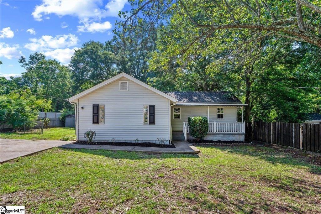 102 Rasor Drive, Greenville, SC 29617