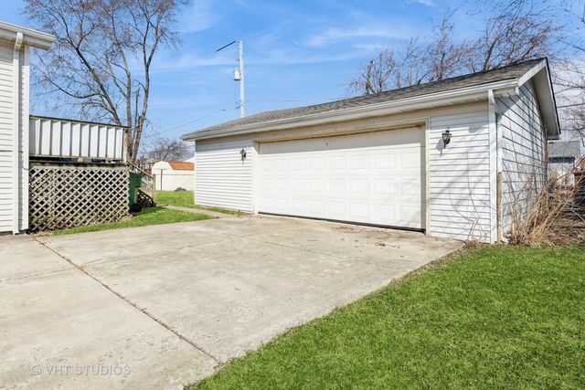 204 Healy Avenue, Romeoville, IL 60446