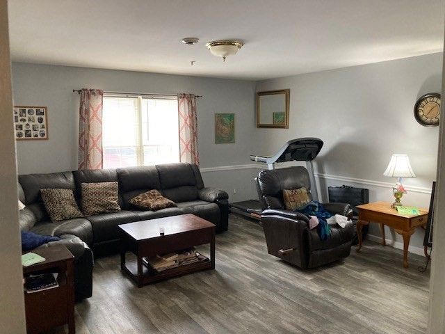74 N Hatfield Rd, Hatfield, MA 01038