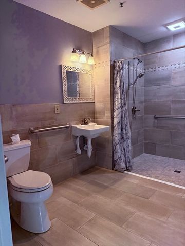 74 N Hatfield Rd, Hatfield, MA 01038