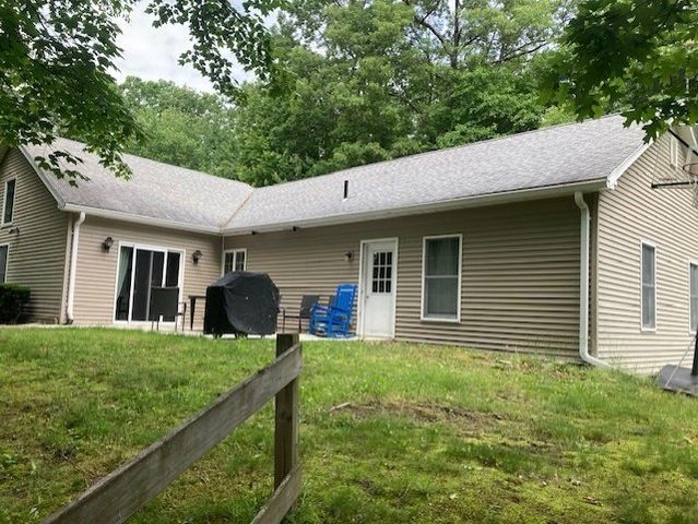 74 N Hatfield Rd, Hatfield, MA 01038