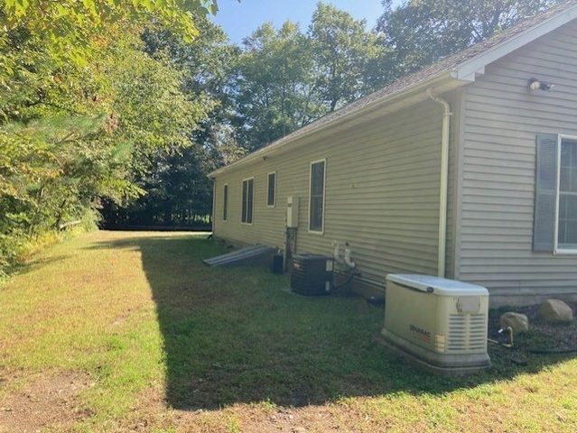 74 N Hatfield Rd, Hatfield, MA 01038