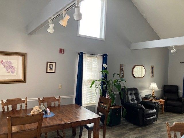 74 N Hatfield Rd, Hatfield, MA 01038