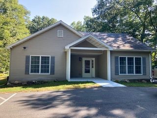 74 N Hatfield Rd, Hatfield, MA 01038