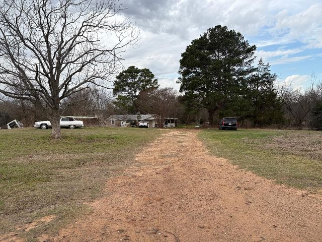 6407 County Road 809, Cleburne, TX 76031