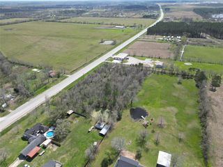9715 Highway 321, Dayton, TX 77535