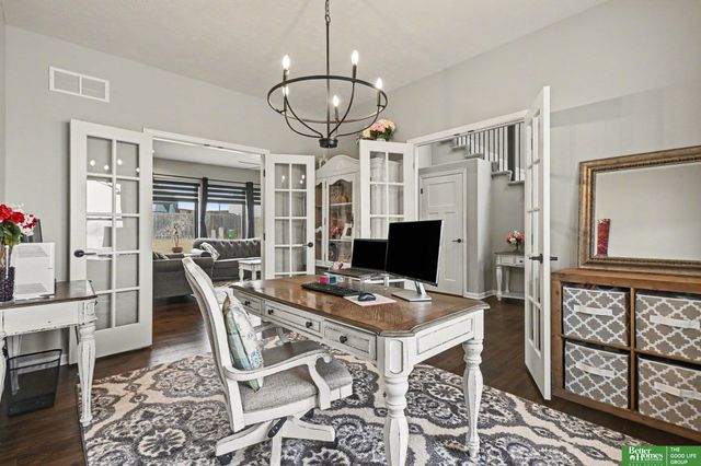 11004 Hardwood Drive, Papillion, NE 68046