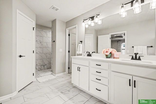 11004 Hardwood Drive, Papillion, NE 68046