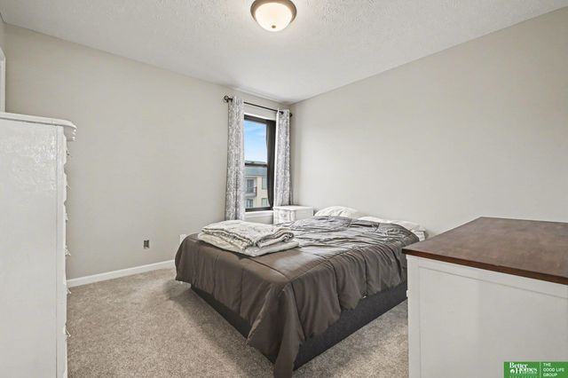 11004 Hardwood Drive, Papillion, NE 68046