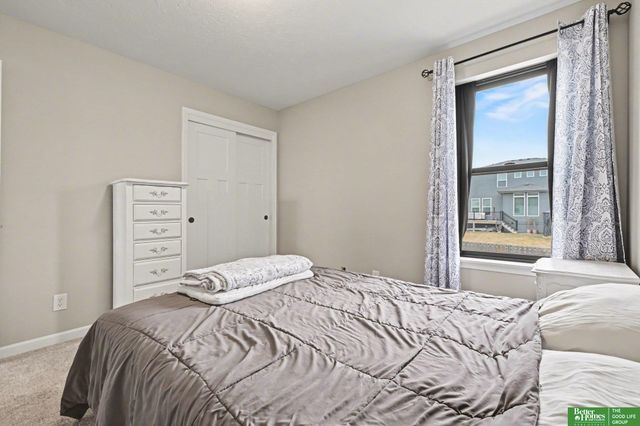 11004 Hardwood Drive, Papillion, NE 68046