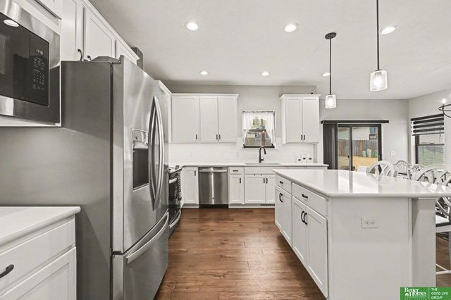 11004 Hardwood Drive, Papillion, NE 68046