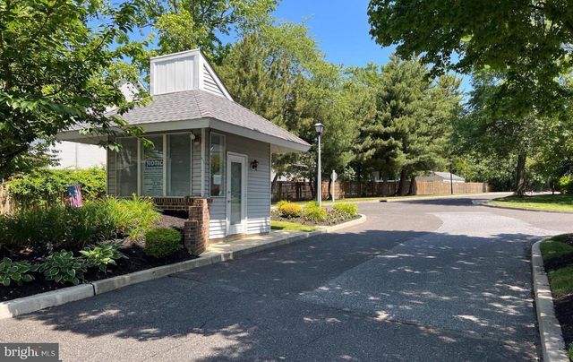 419 PARK PLACE DR, Cherry Hill, NJ 08002